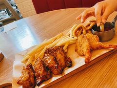 敢四拼餐A-必胜客(大宁路店)