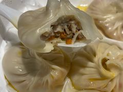 -馋三尺蟹粉小笼(人民广场店)