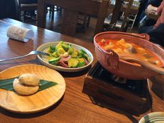 -云海肴·汽锅鸡·云南菜(天山百盛优客店)