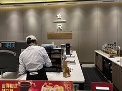 大堂-星巴克臻选(深圳龙华红山天虹店)