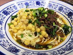 -渝之汇牛肉豌杂面