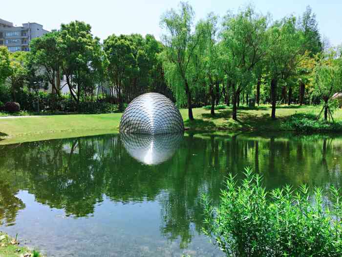 张江艺术公园-"也算是偶遇的一个地方.想着去看画展,旁边.
