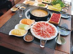 -大匠工房古船木艺术餐厅·猪肚鸡专门店(长白仙岛店)
