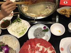 -百年川椒重庆老火锅(光谷店)