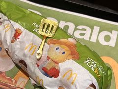 -麦当劳甜品站(高德置地广场春广场店)