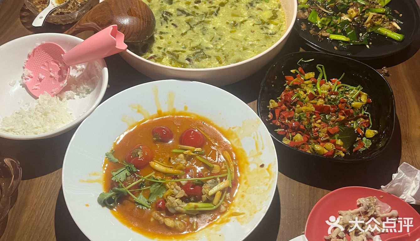 这家店评分4.8，这家店的酸菜鱼值得一试