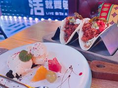 -Famous肥猫墨西哥音乐餐吧(五棵松华熙LIVE店)