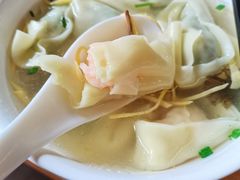 全虾仁馄饨-忆秦园小笼包(惠山古镇总店)