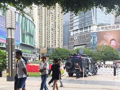-观音桥步行街
