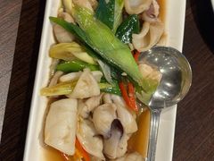 -Chom Cafe and Restaurant