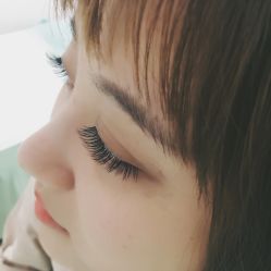 -吉吉靓甲美睫