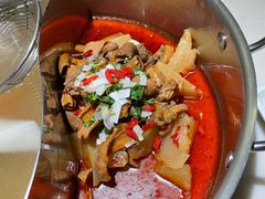 牛杂鸳鸯锅-左庭右院鲜牛肉火锅(浦江欢乐颂店)