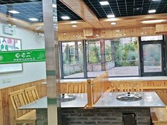 -屯老二农家铁锅炖·行业领军者(梅江店)