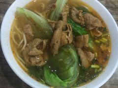 麻辣肥肠面-天府面庄(天平路店)