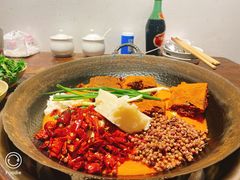 -四小区火锅·巷子里的重庆火锅(花照壁店)