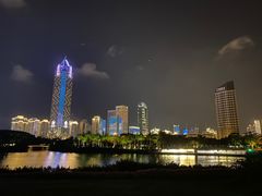 -万绿园