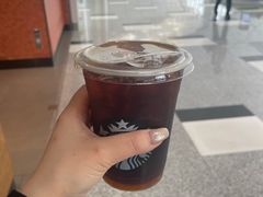 -星巴克(香港国际机场44号闸店)