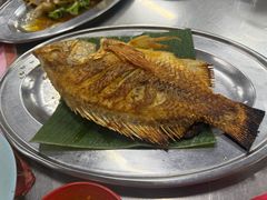 烤鱼-黄亚华小食店(Jalan Alor)