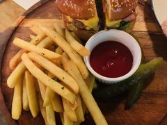 黑毛牛汉堡-羽深肉铺 Steak & Wine