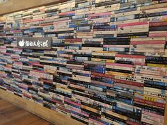 -猫的天空之城概念书店(杭州南宋御街店)