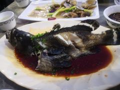 -四川小胡子海鲜(丁村万人海鲜广场店)