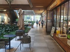 -Dough&Joe团憩(瑞虹天地月亮湾店)