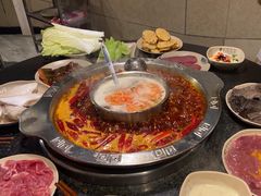 -洞亭火锅(防空洞总店)