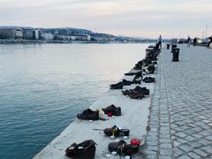 -多瑙河畔鞋履雕塑