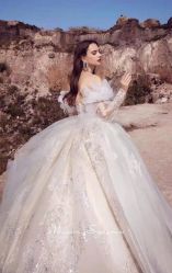 -Renee芮亦婚纱(原丽莎)