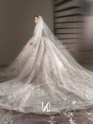 -Renee芮亦婚纱(原丽莎)