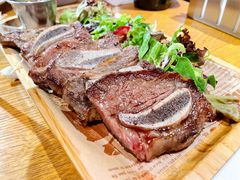 澳洲雪花牛小排配意式肉酱直面-味德西餐音乐酒吧 Wade's Bar&Grill