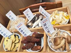 -阿婆情腊排骨火锅·野生菌季(古城旗舰店)