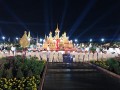 -皇家田广场(อนุสาวรีย์ทหารอาสา)