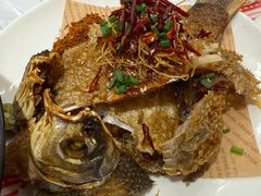 -肥肥虾庄·金牌油焖大虾(汉口城市广场店)