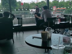 -星巴克臻选(盐城金鹰聚龙湖店)