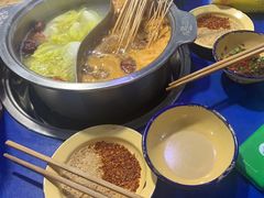 -马路边边·成都串串(翠柏路店)