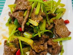 小炒黄牛肉-香满锅老北京羊蝎子火锅·家常菜(新街口店)