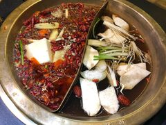 -沸炉重庆老火锅(军事博物馆店)