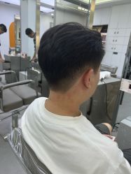 -首脑美发沙龙