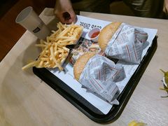 -The Habit Burger Grill 哈比特汉堡(爱琴海店)