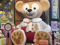 -小镇影院迪士尼小熊Duffy与他的朋友合影地