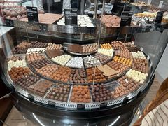 -Laderach 莱德拉(上海环贸iapm店)