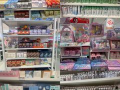 -名创优品(中原万达2F店)