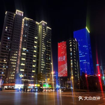 耶耶耶耶 闪电吃到了一家超级好吃的串店