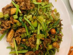 小炒黄牛肉-八珍饺子·烤鸭·家常菜
