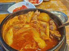 -喇喇排骨火锅·传统韩式脊骨汤(望京西园总店)