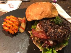 -HIGH FIVE哈福手工汉堡(桂林路店)