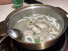 -喃喃椰·糟粕醋·椰子鸡火锅(七堡花园店)