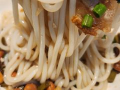 -牛八宝桂林米粉(八里庄店)