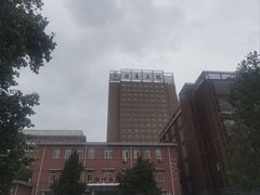 -北医三院门诊部-地上停车场